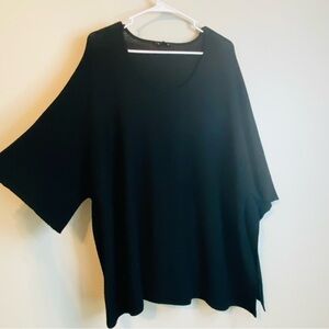 Versona Black Women's tunic Sweater